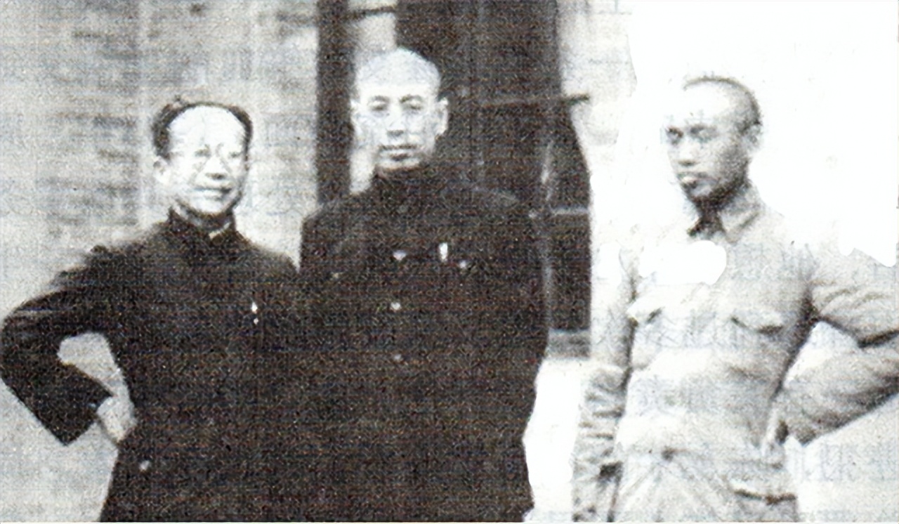 1937年周恩来在延安附近遇刺，警卫全部牺牲，到底是谁如此大胆？