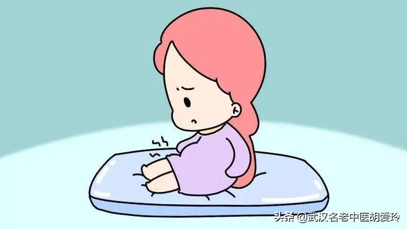 腿上有褐色斑块有点痒是什么,腿上长褐色小斑点