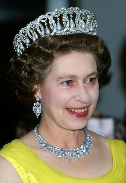 沙特王室送女王珠宝,沙特王室赠送的礼物