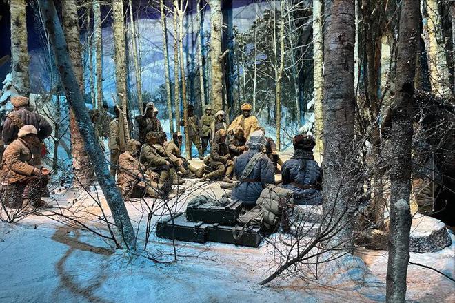 金日成访华，有人竟一把搂住他脖子，后来金日成送了那人两车苹果