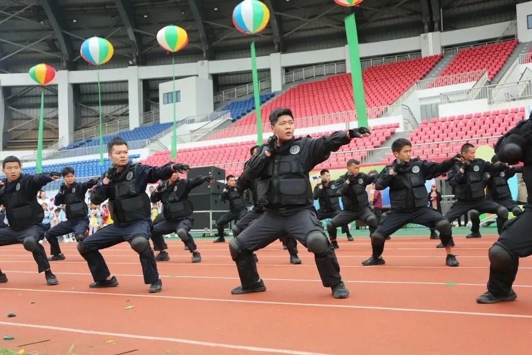 幼崽萌娃活动,运动会萌娃新颖开幕式
