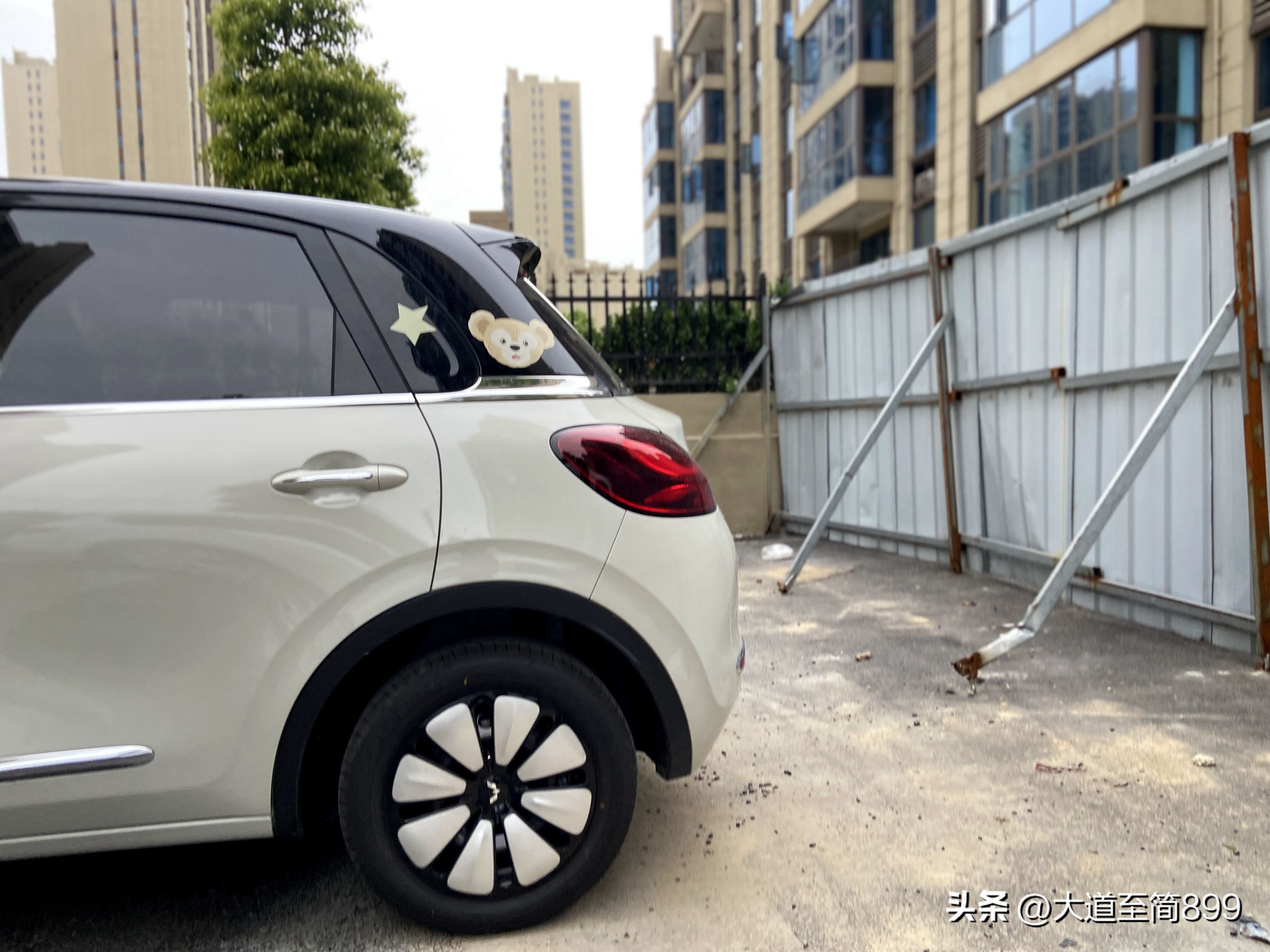 和宾果一起抓住春天的尾巴,与五菱缤果开启一场春日之旅