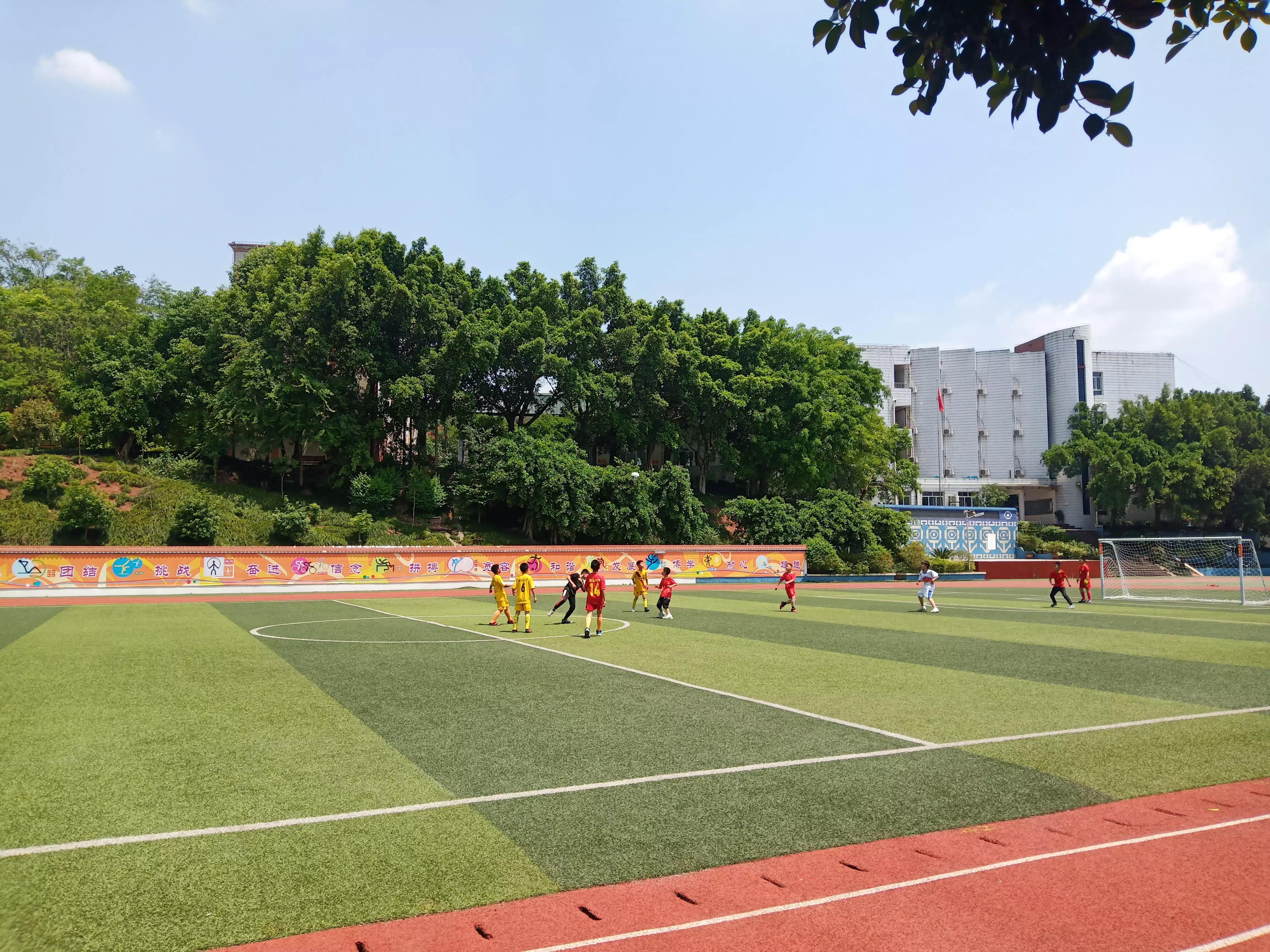 足球，让生活变得快乐