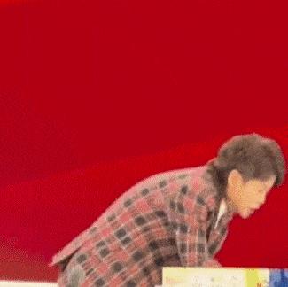 为什么涂红唇没淡唇好看,为什么涂了口红显老