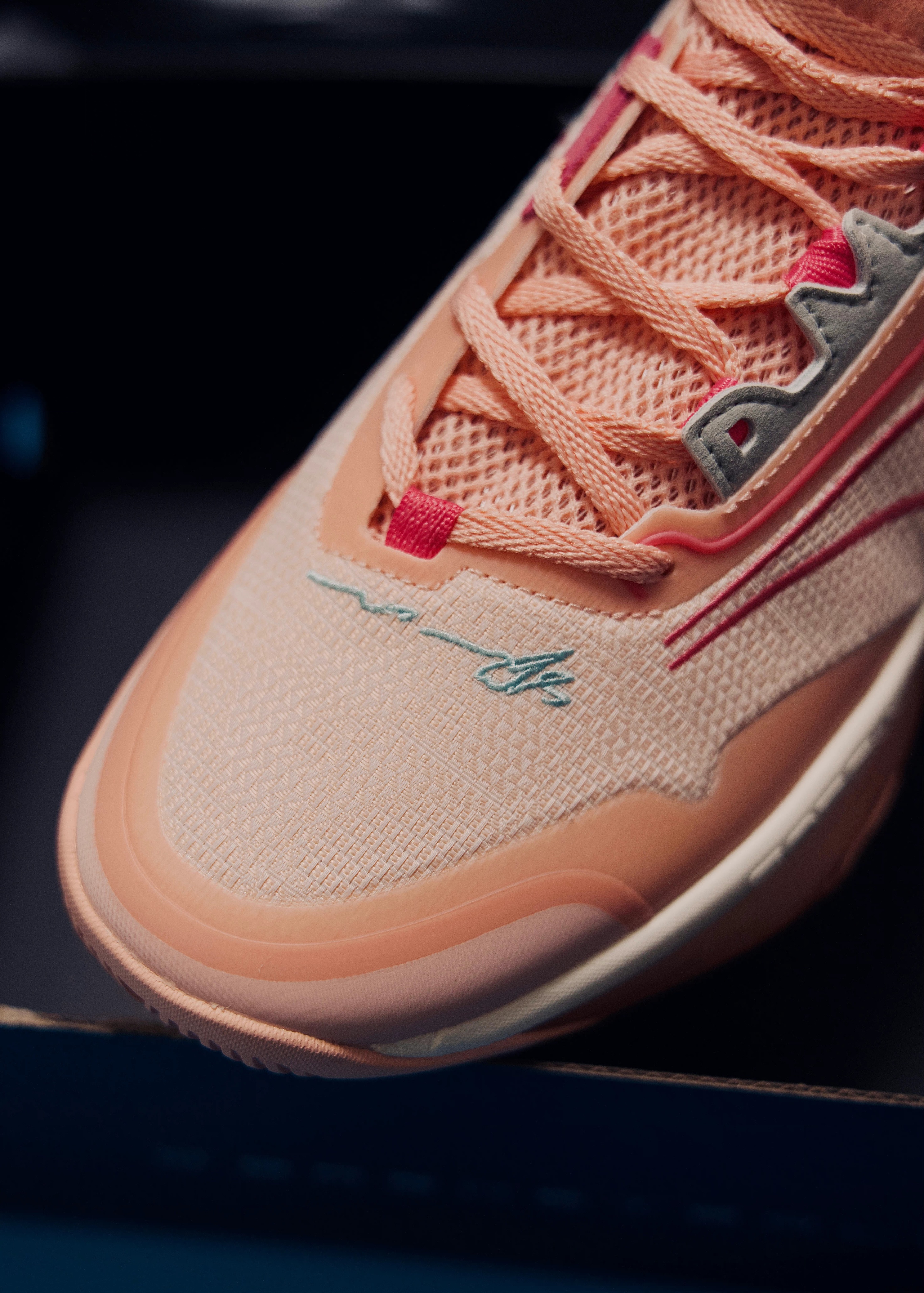 361丁威迪签名鞋,361度丁威迪球鞋狂飙