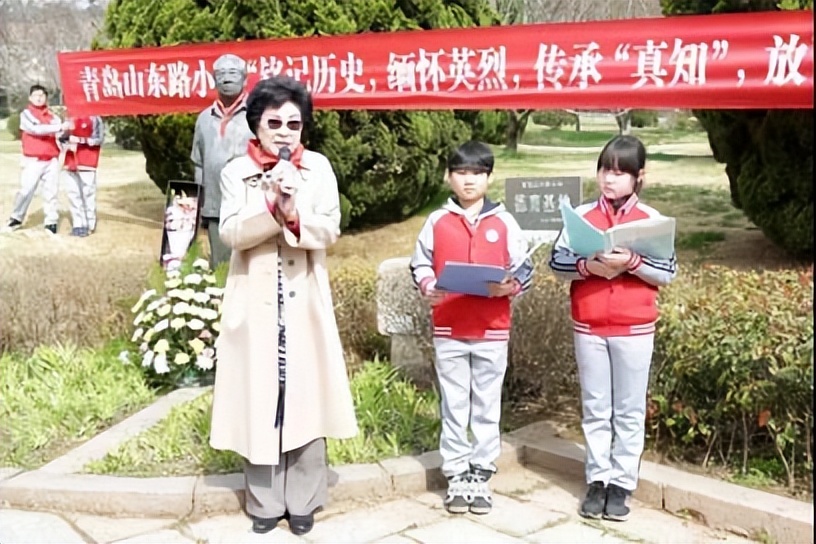 传承雷锋精神争做时代新人小学,青岛嘉定路小学弘扬雷锋精神活动