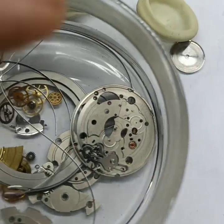 置顶坐拼商违心司辽维修云南大理老铁天梭力洛克机械手...