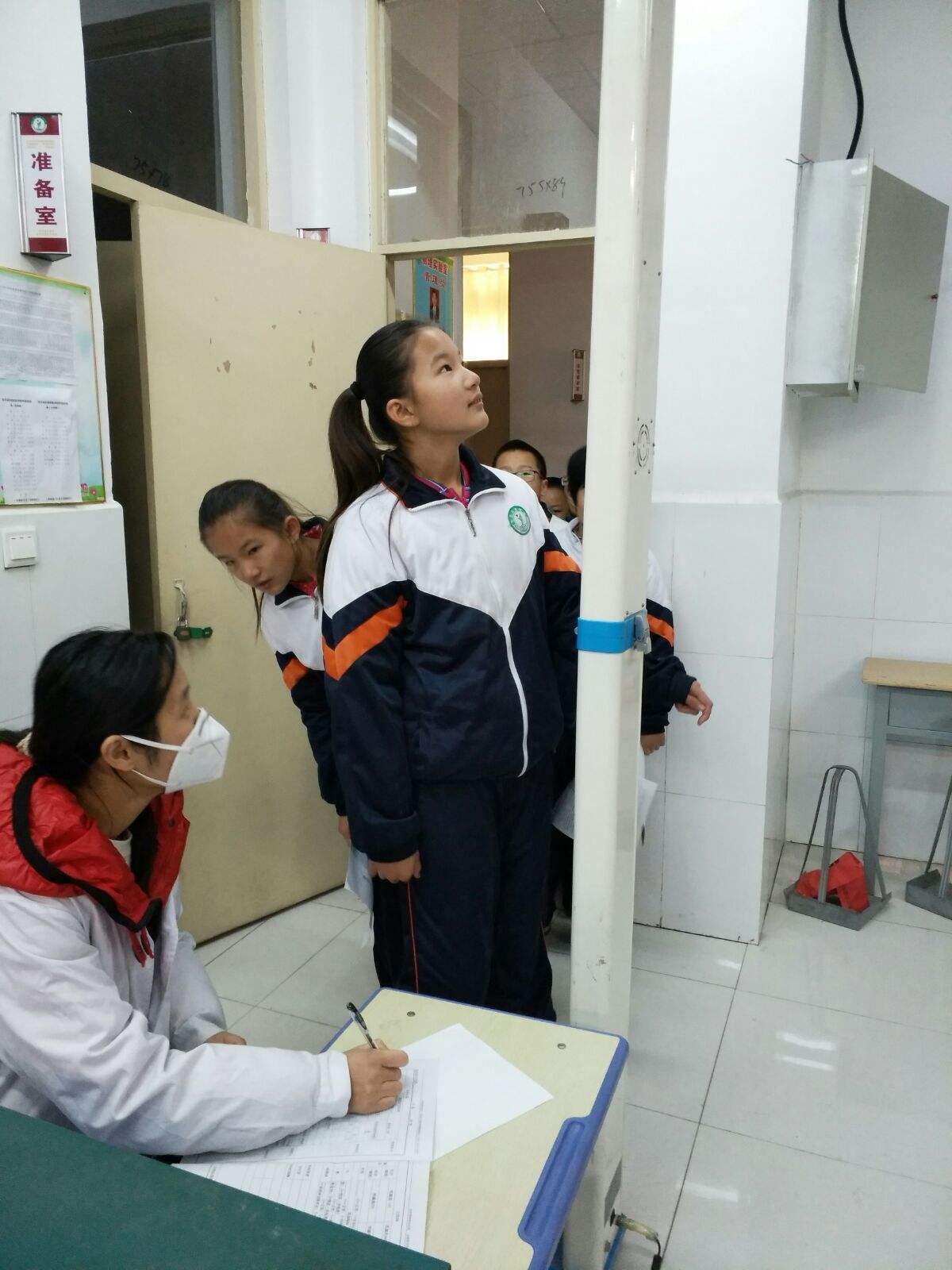 生长发育期小孩如何提高身高,儿童小学时期怎么才能长高