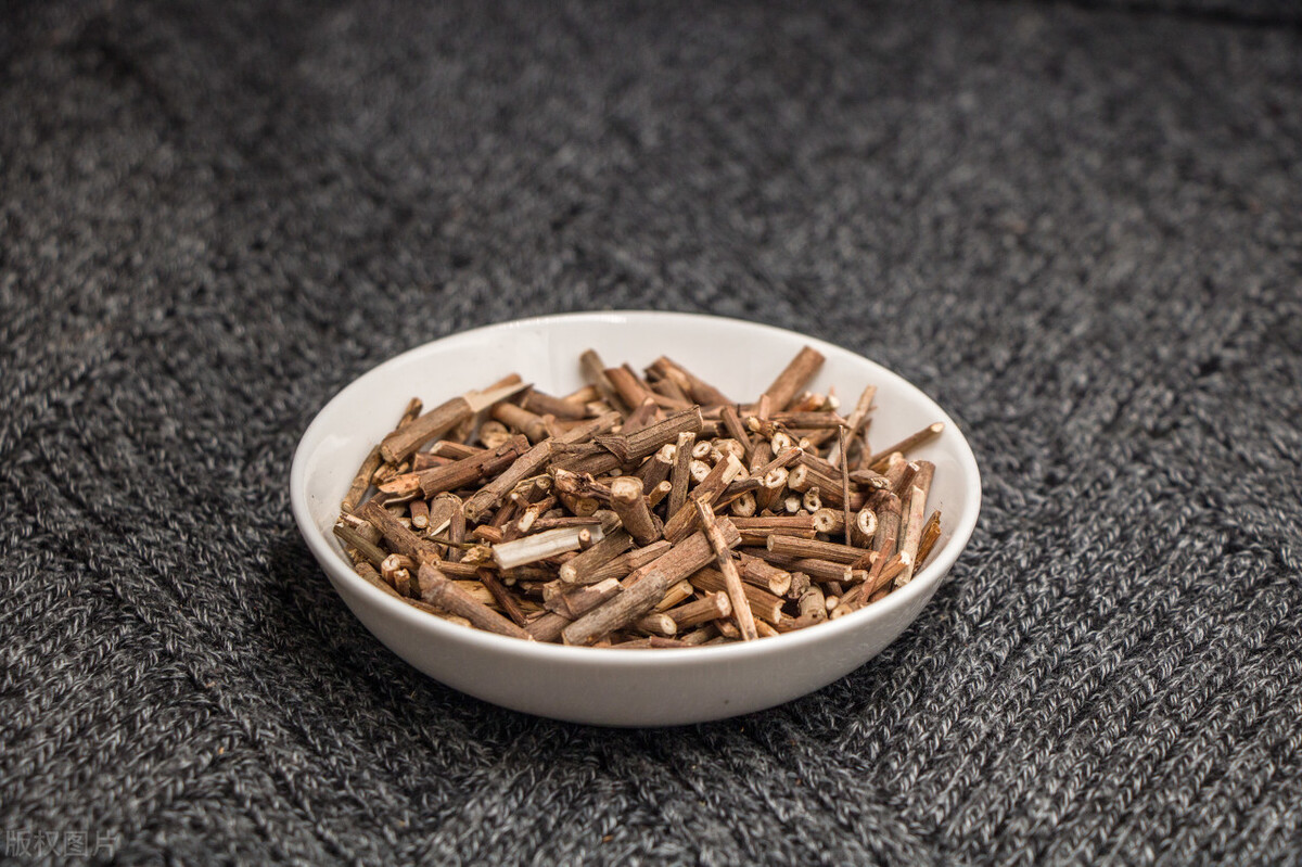 顽固耳鸣怎么治疗,阴虚内热引起耳堵耳鸣