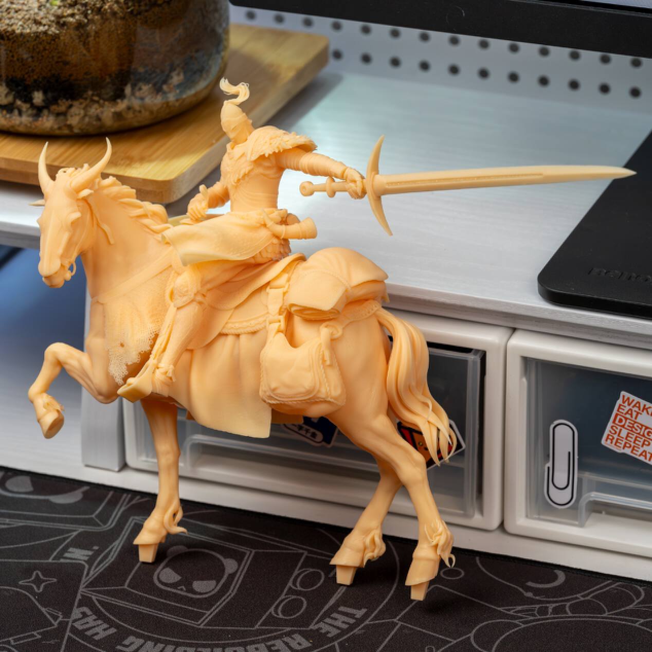 为了老头环雕塑连肝48小时,ELEGOOSaturn3光固化3D打印机评测