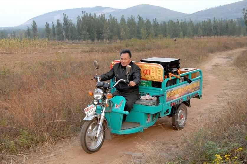 最新款2.6米长电动三轮车自卸,1吨电动自卸三轮车价格