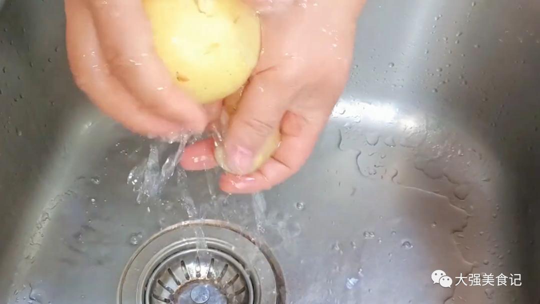 阳了后咳嗽厉害用什么汤止咳,阳后喉咙痒咳嗽喝什么汤好