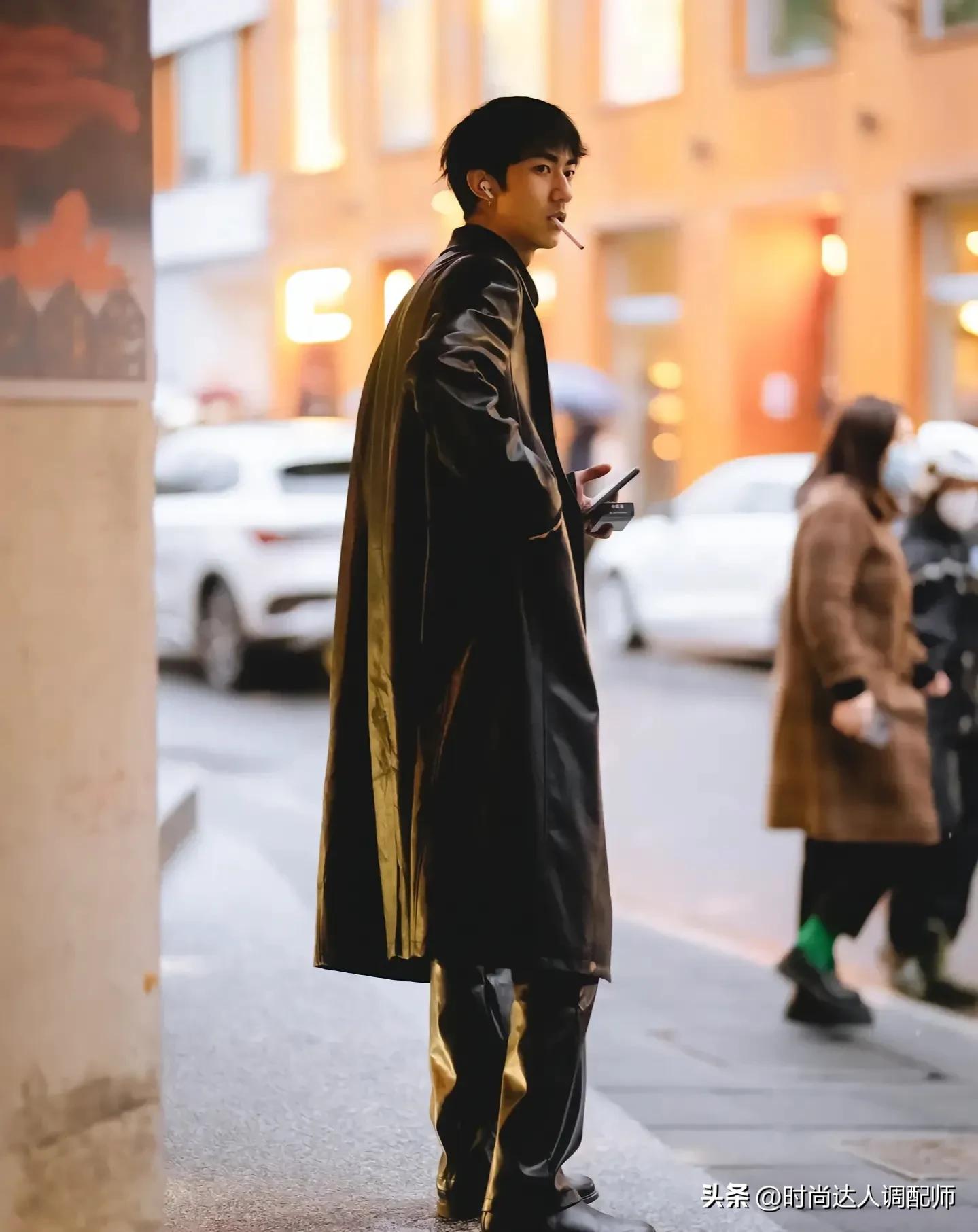 男士黑裤子搭配啥鞋子好看,男生穿黑色鞋搭配什么裤子好看