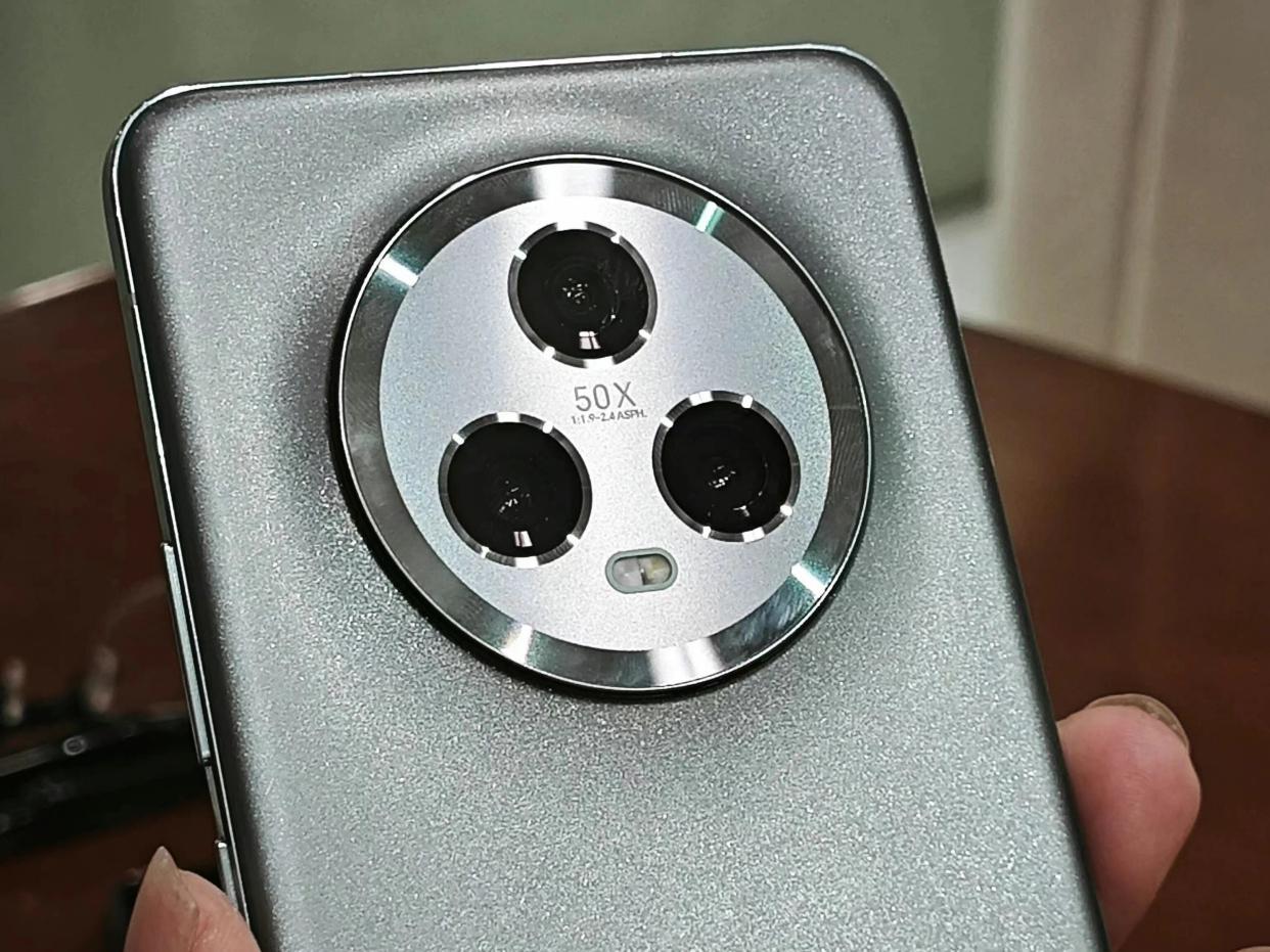 小米13和荣耀magic5怎么选,小米13跟荣耀magic5怎么选