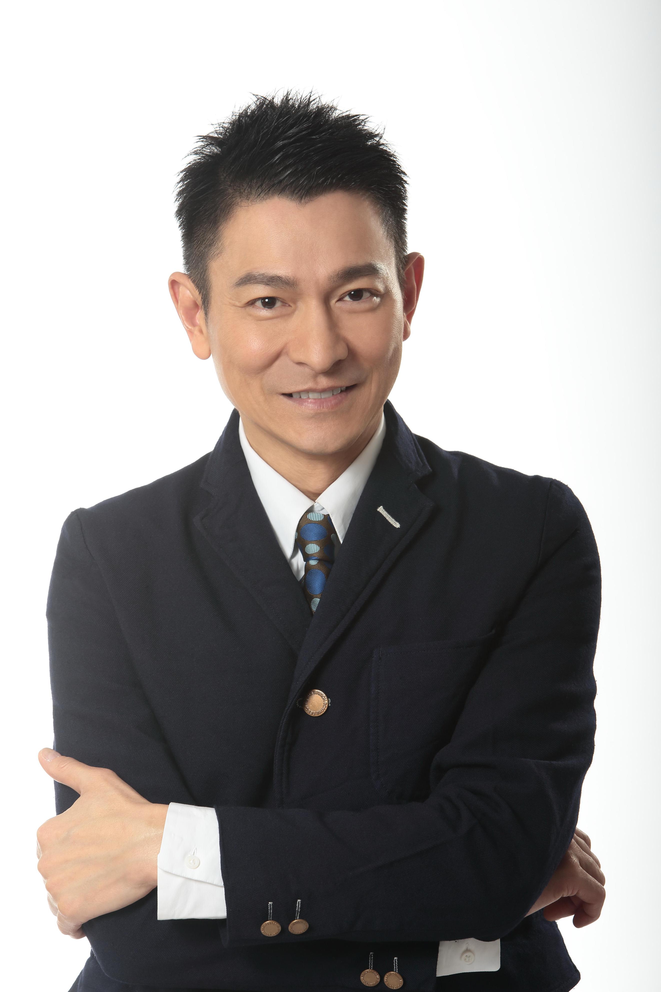 杨坤为什么在乐坛的地位高,杨坤为什么在乐坛的地位这么高