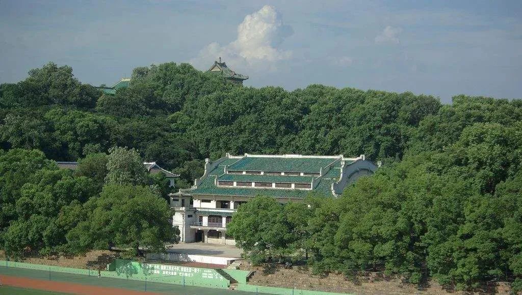 中国最美的大学无数人向往的地方,世界最美的大学校园