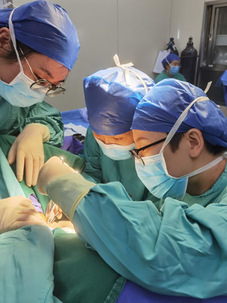 女童粘连最简单处理方法,女童粘连家长怎么护理