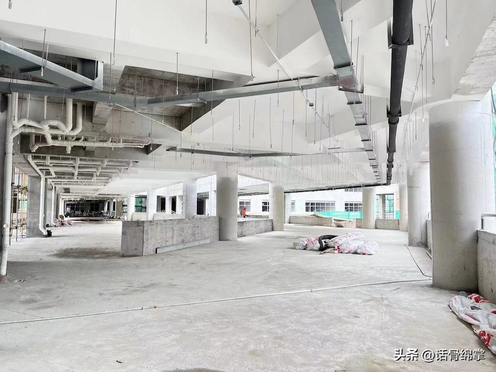 抢工期抓进度施工方案,抢时间赶工期重点项目五一忙不停