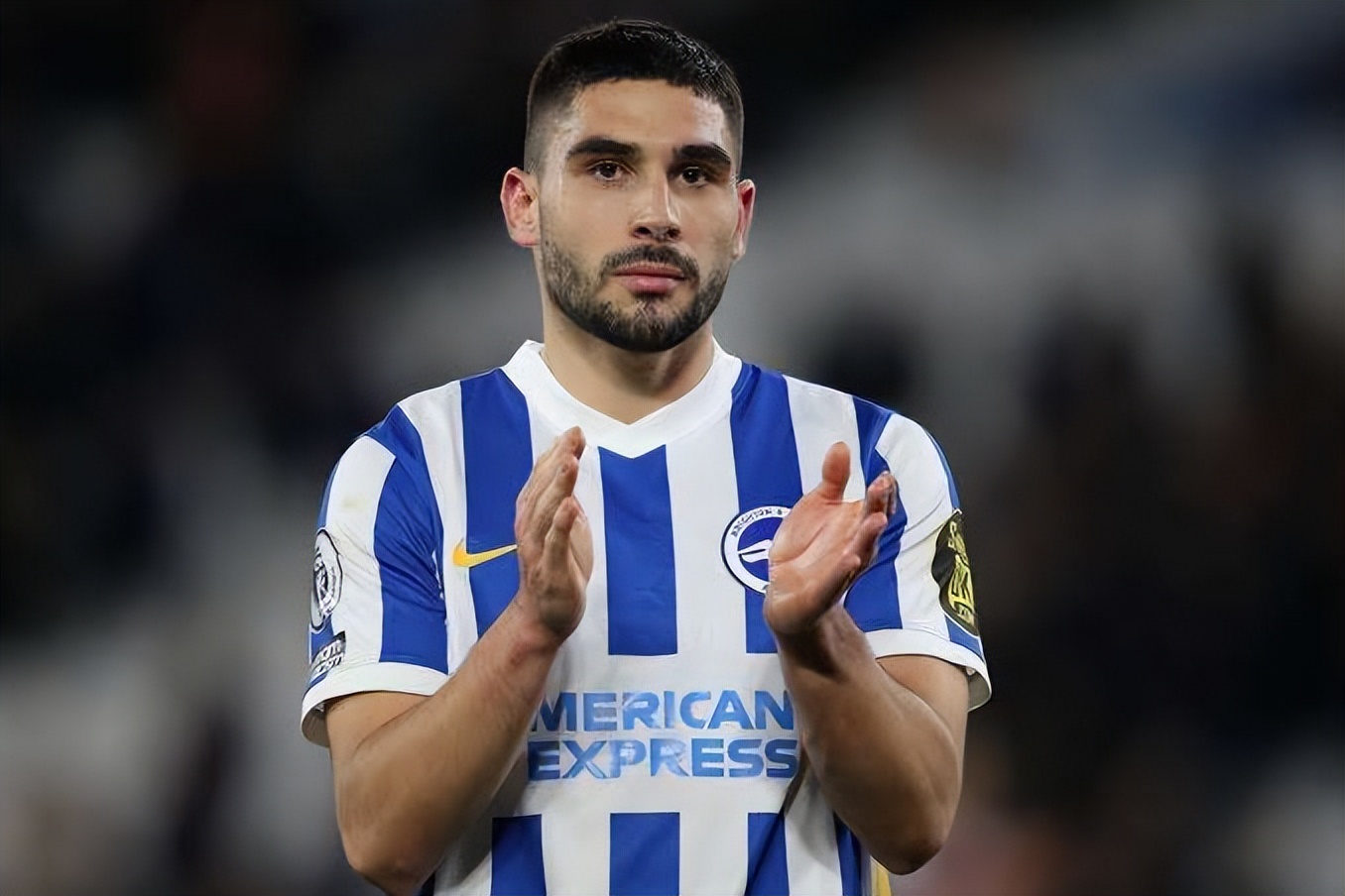 欧战首秀就晋级淘汰赛的圣吉罗斯联：塞纳河畔的过气豪门