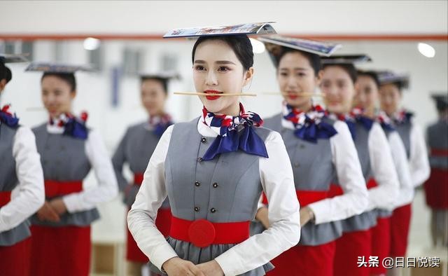 空姐一般多少岁退休,空姐退役后多大退休