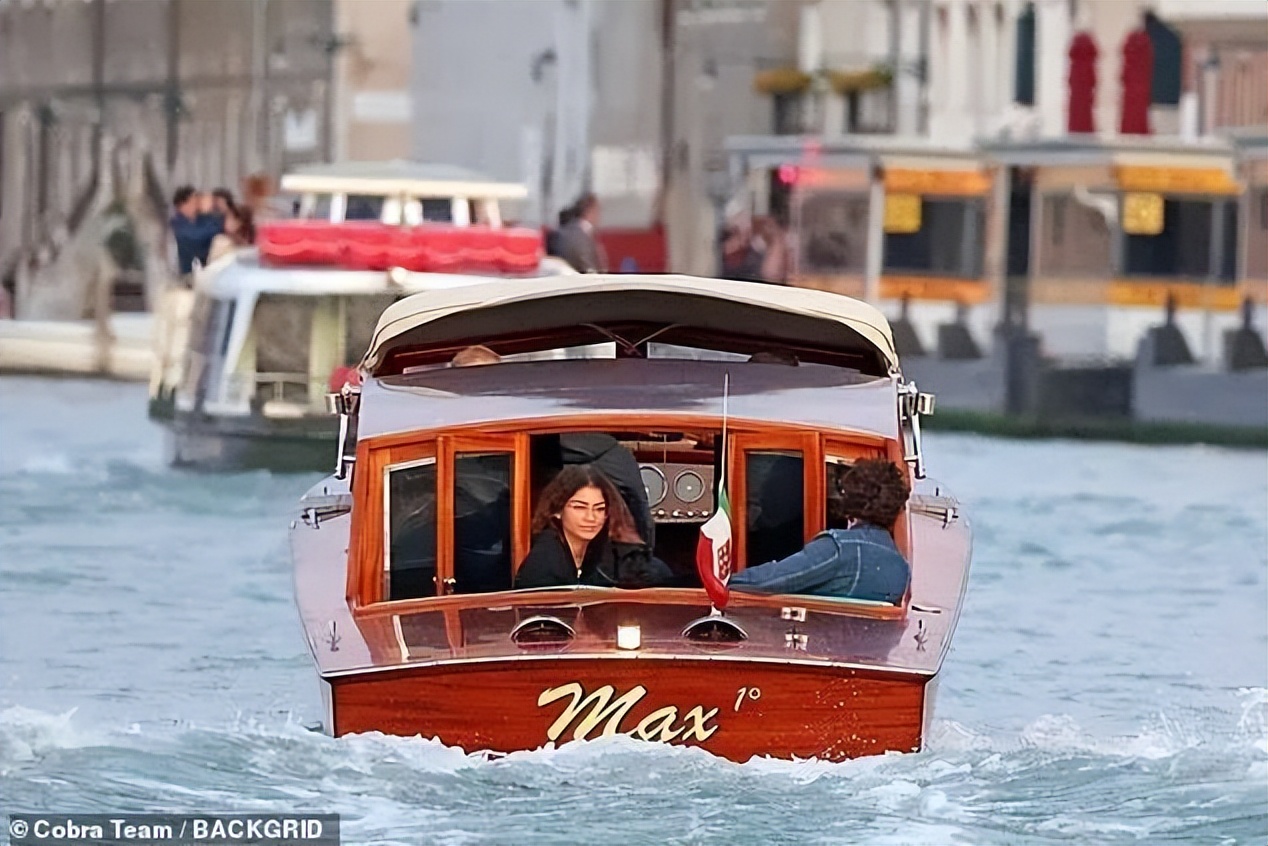 荷兰弟赞达亚恋情,荷兰弟示爱赞达亚