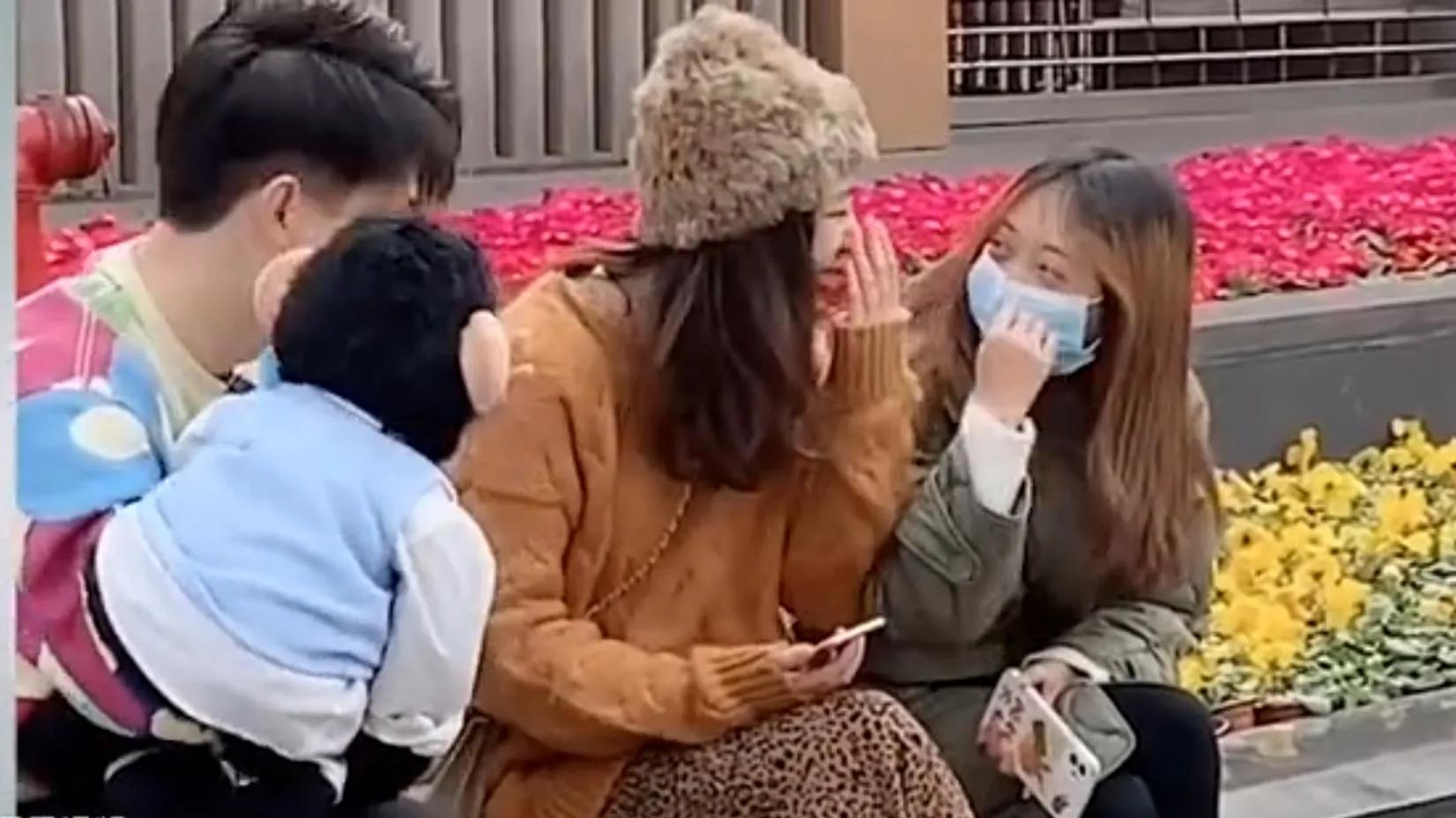 男子苦练撩妹绝技年入千万,小伙自创撩妹绝活