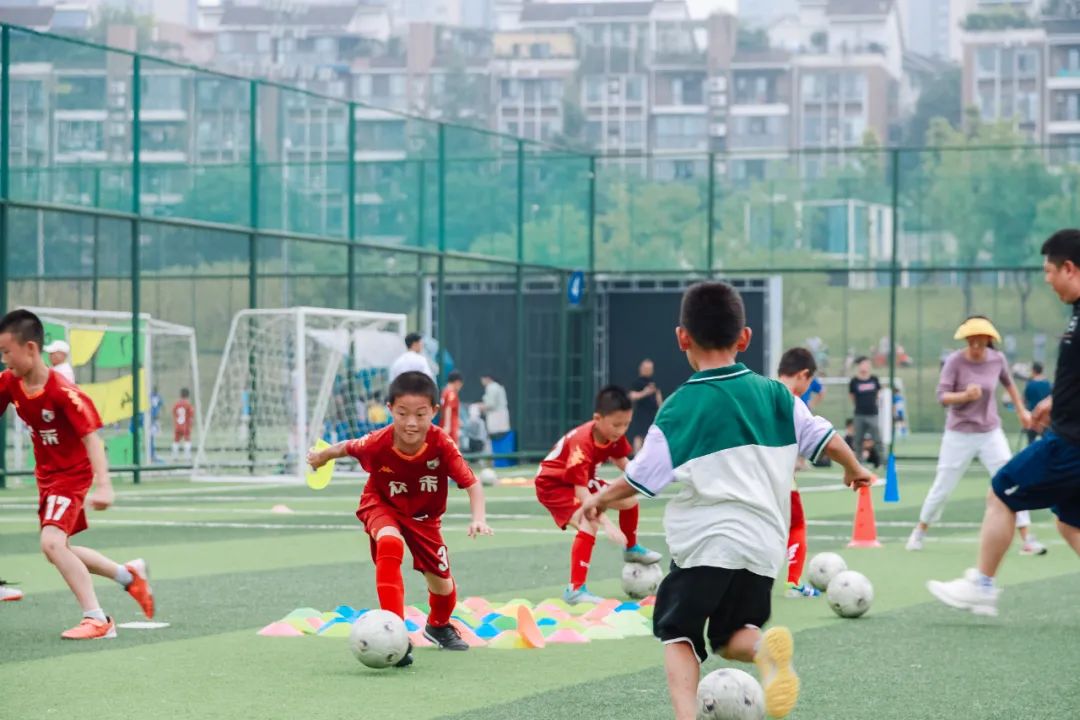 足球嘉年华内容,嘉年华快乐游戏