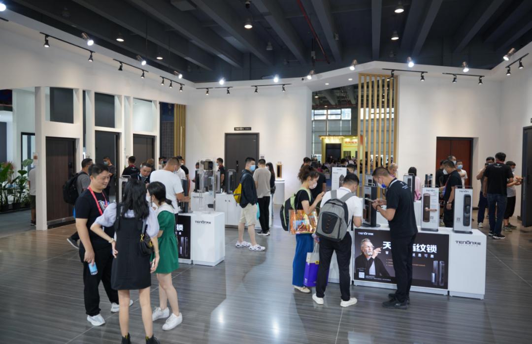 亚太天能智能门锁,亚太天能人脸识别智能门锁