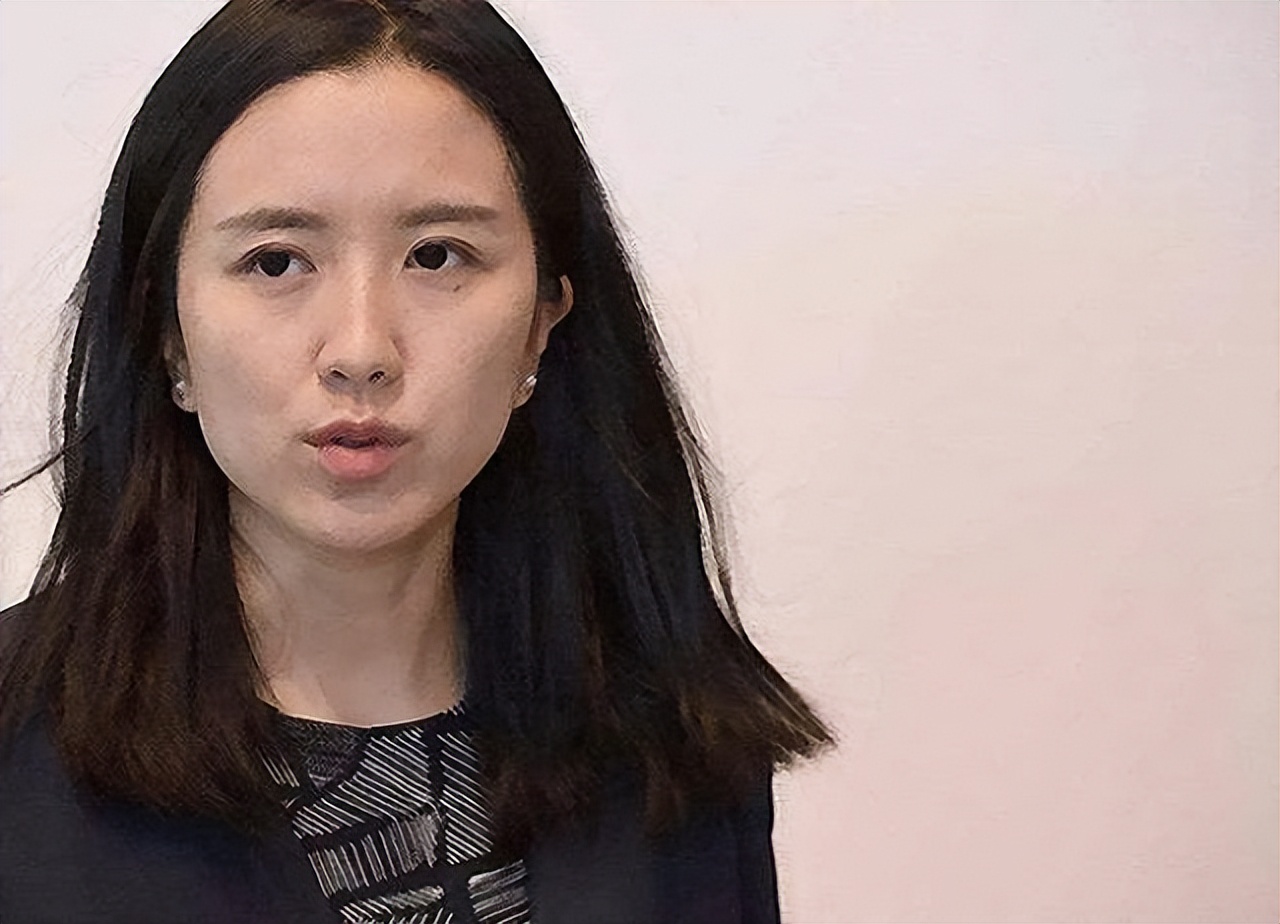 摩拜单车创始人胡玮炜卖了多少钱,ofo共享单车的创始人戴威