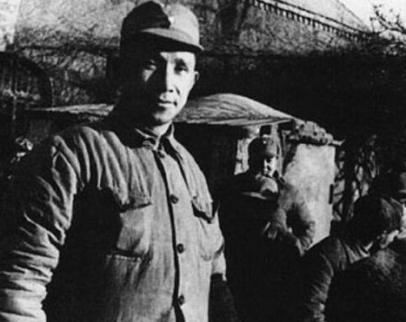 1985年裁军，昆明军区被撤，司令员张铚秀大感意外，政委：怎么办