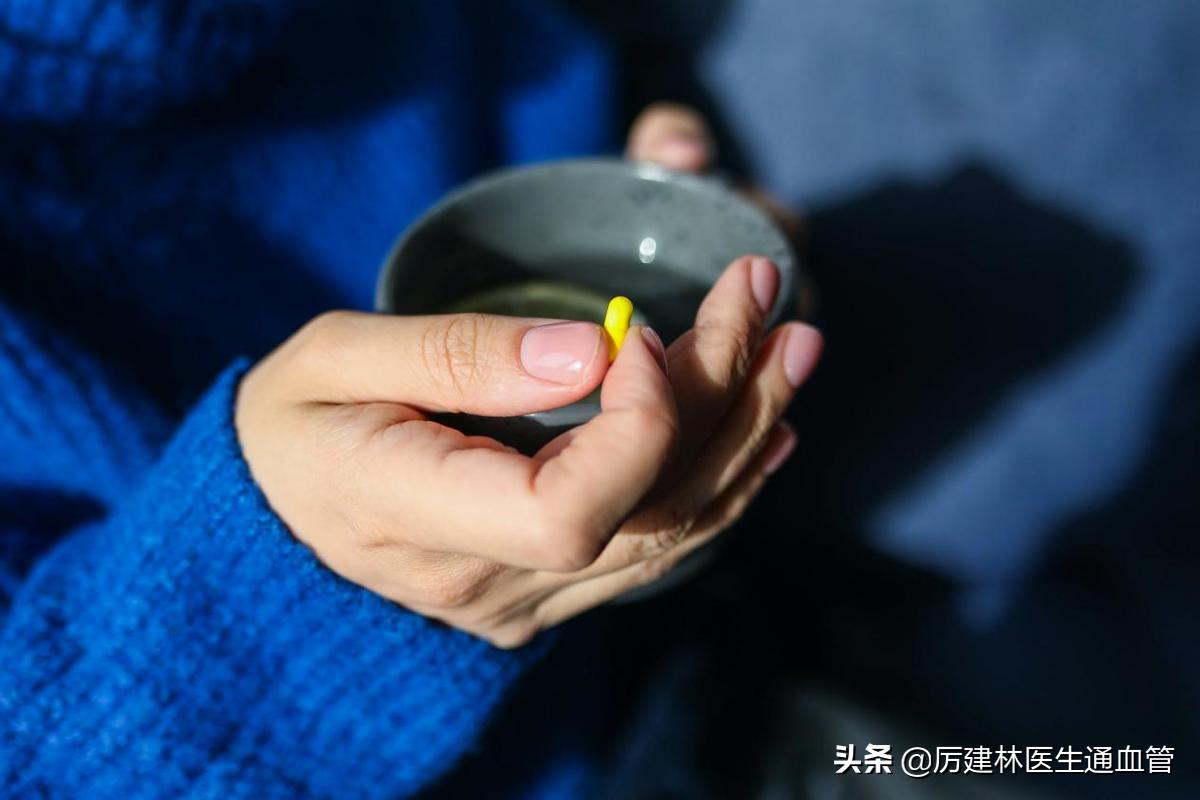 喝茶后不能吃哪些水果,喝茶后吃药有什么危害