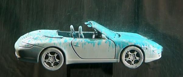 据说台风的时候，要把家里的窗户都打开，这样可以减小风的阻力