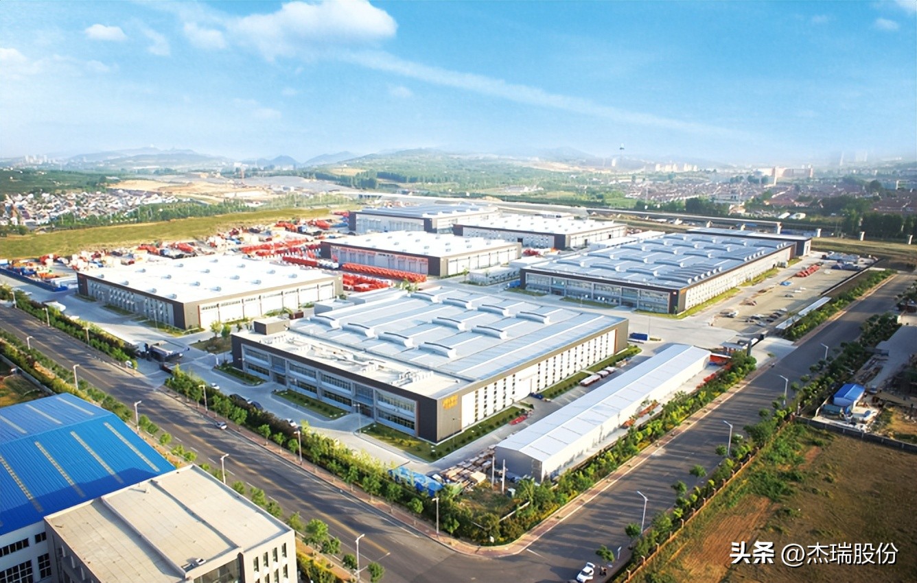 杰瑞集团董事局主席孙伟杰先生荣获“烟台市十佳功勋企业家”