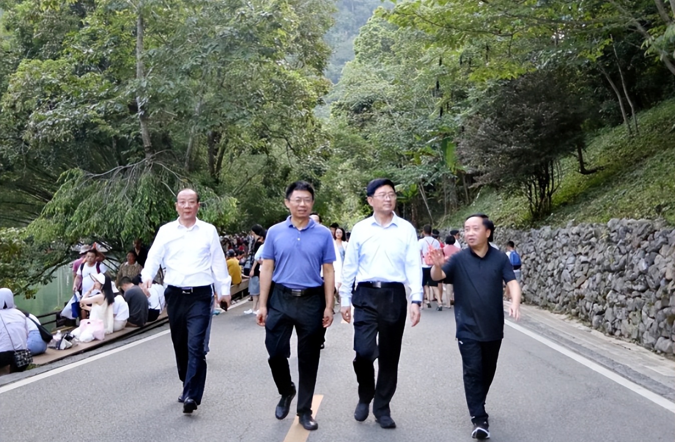 格美荔波,格美集团董事长徐曙光来丹考察