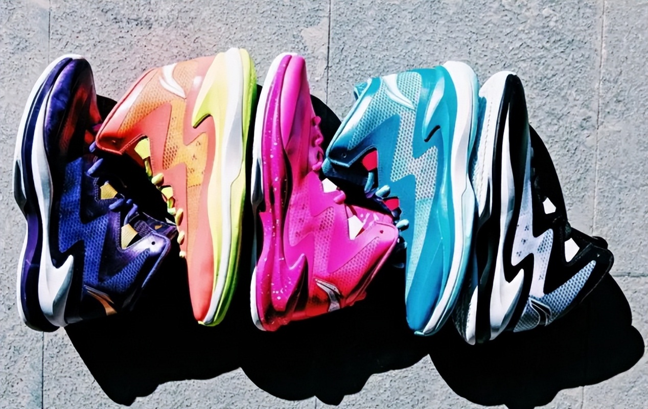 李宁gforce9000extrastrong,李宁超轻篮球鞋哪代最好