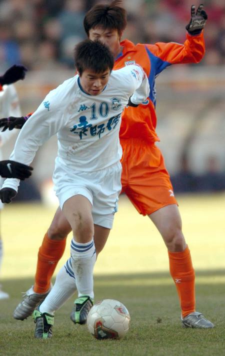 于根伟津门虎最新发布会,天津津门虎外援看于根伟踢球