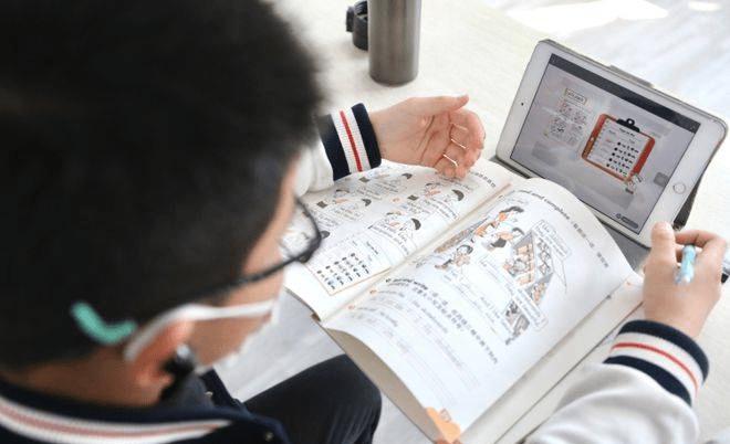 家用投影仪对孩子视力的影响,星空投影仪对儿童视力有影响吗