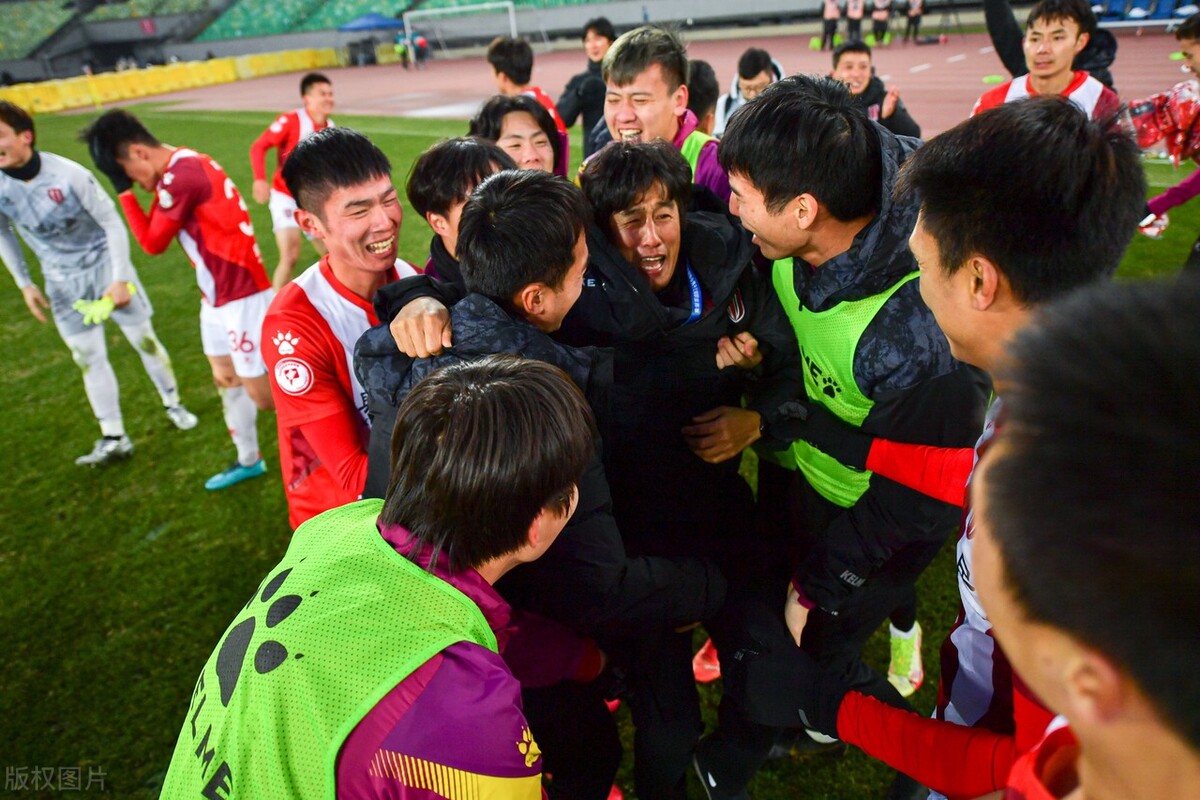 中超重庆两江竞技0-1天津津门虎,中超重庆两江竞技队武汉卓尔