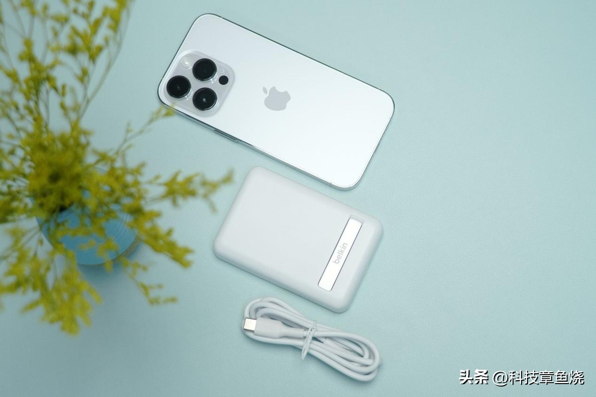 贝尔金磁吸无线充电宝,给贝尔金磁吸充电宝充电