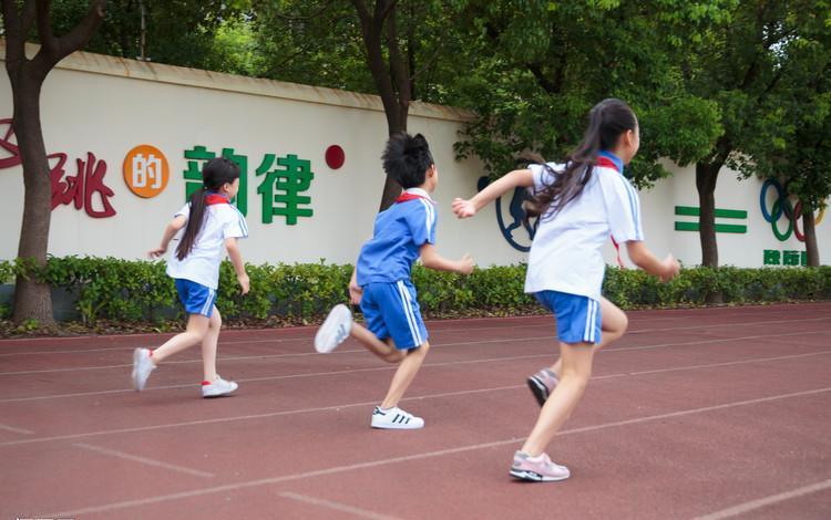 17岁女孩被警示,17岁早熟长高的科学方法