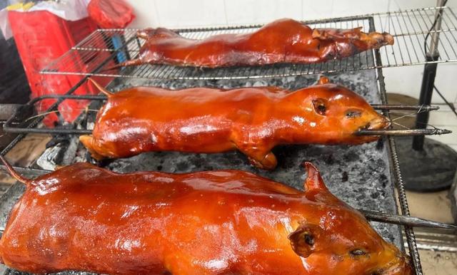 海南脆皮烧猪四十斤左右批发,在海南700元一只烤乳猪