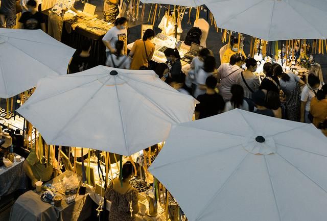 地摊兴起，风向转变，为了解决就业，让老百姓消费，国家又出手了