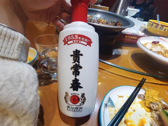 白酒如何辨别真假酱香型,白酒怎么辨别真假粮食酿造