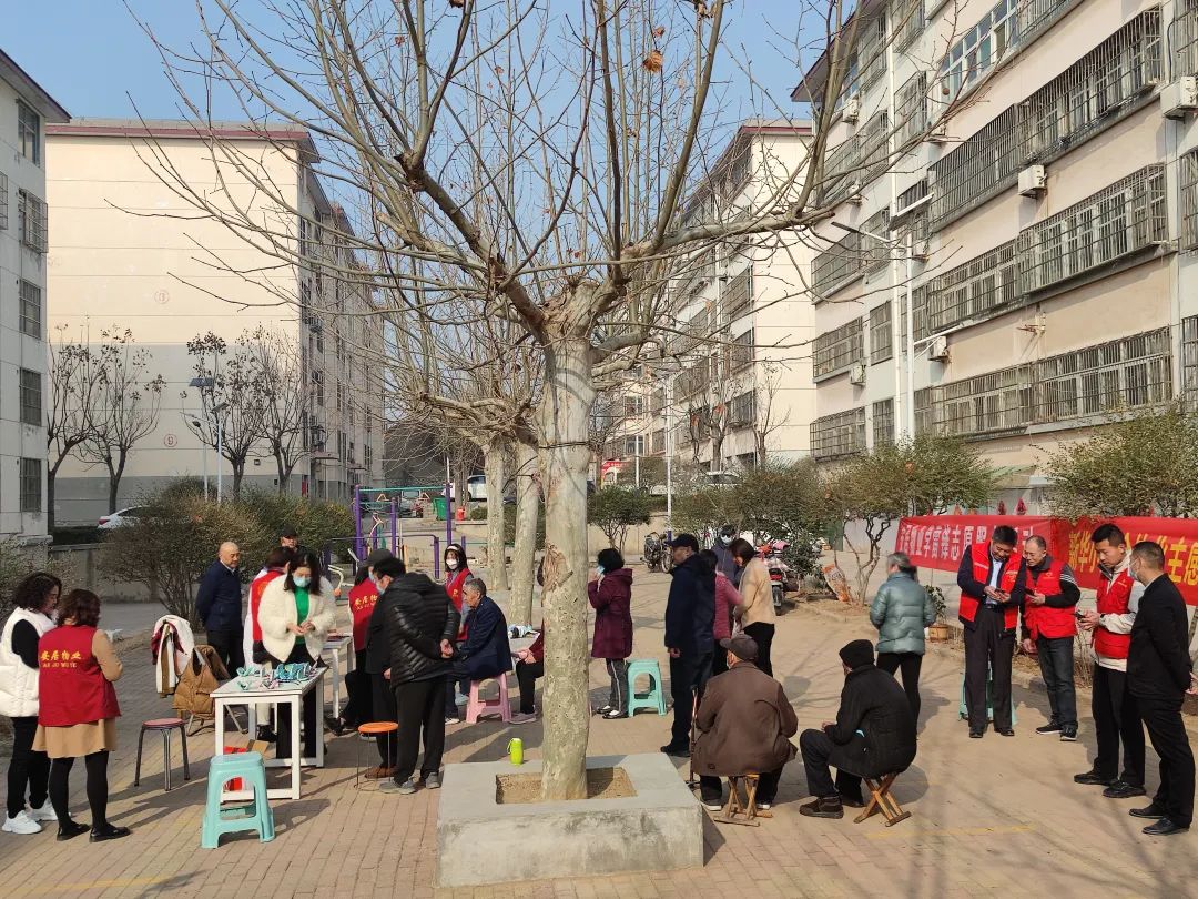 蒙阴街道新华社区:弘扬雷锋精神,服务居民群众