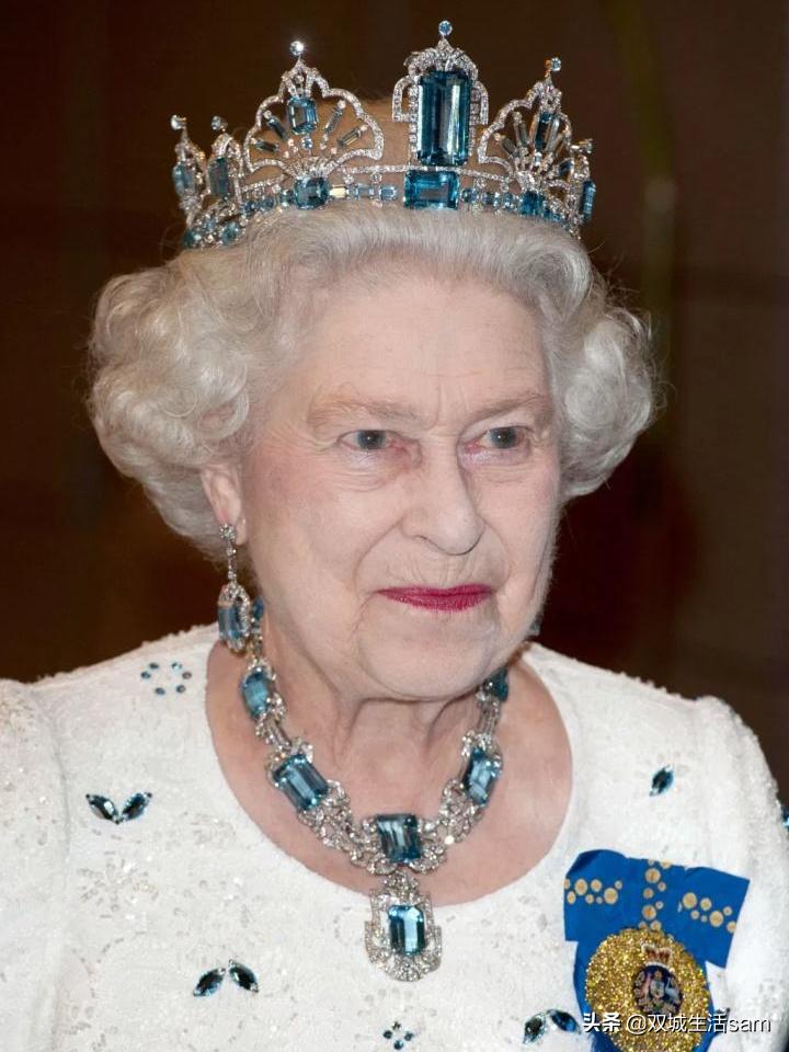 这个皇室王冠上的“专业户”-海蓝宝，竟然是这样上位的