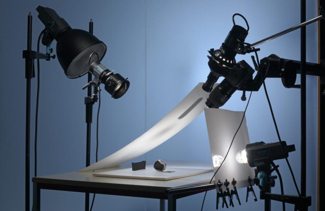 名表专柜一般都不给试戴,名表专卖店都买不到表