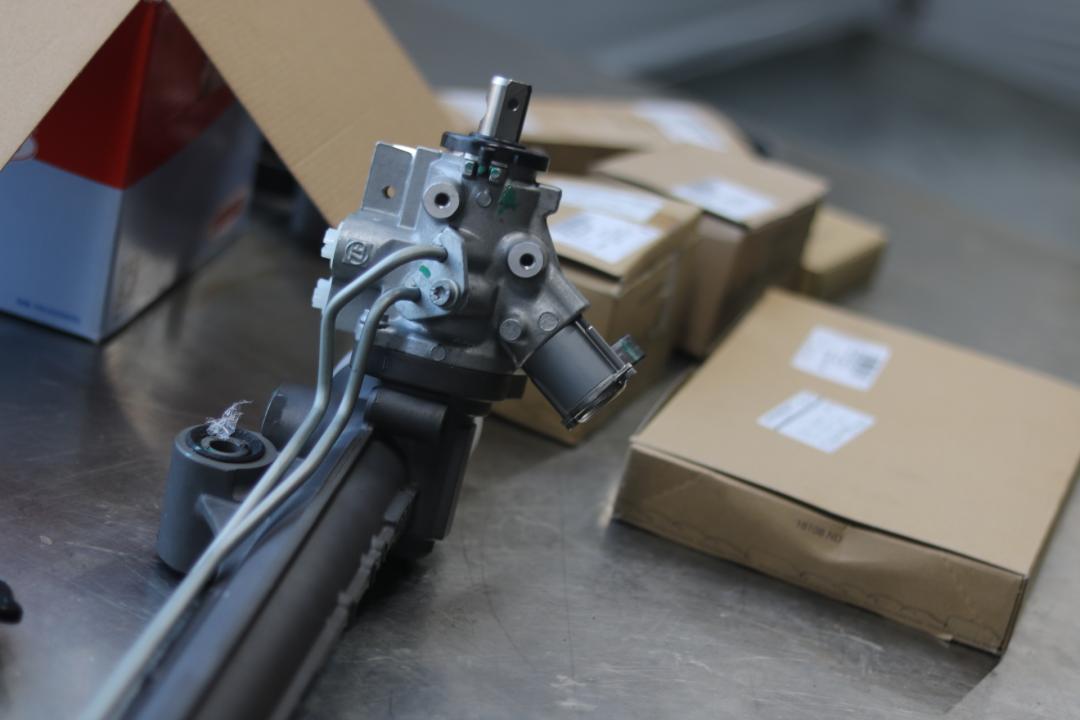 老款奥迪q74.2报废,奥迪q7新能源报废车