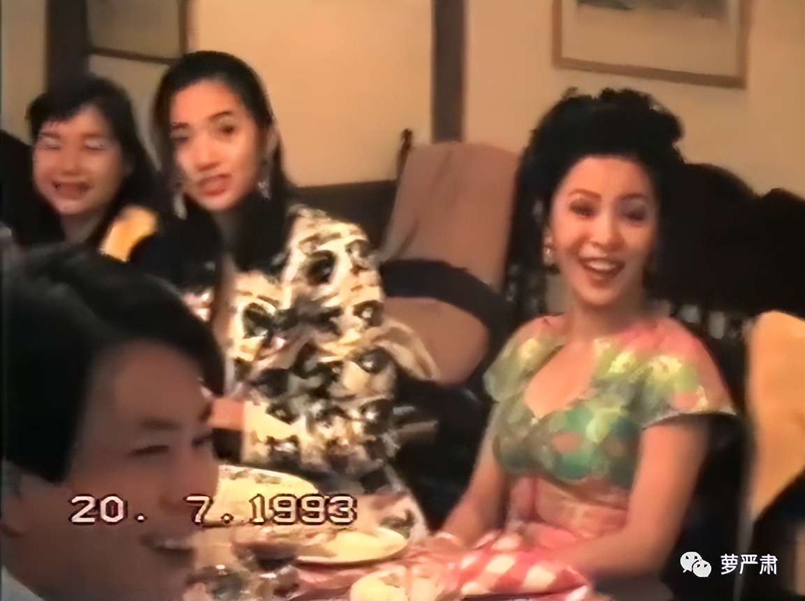 向太同框关之琳旧照曝光,向太年轻时秒杀关之琳