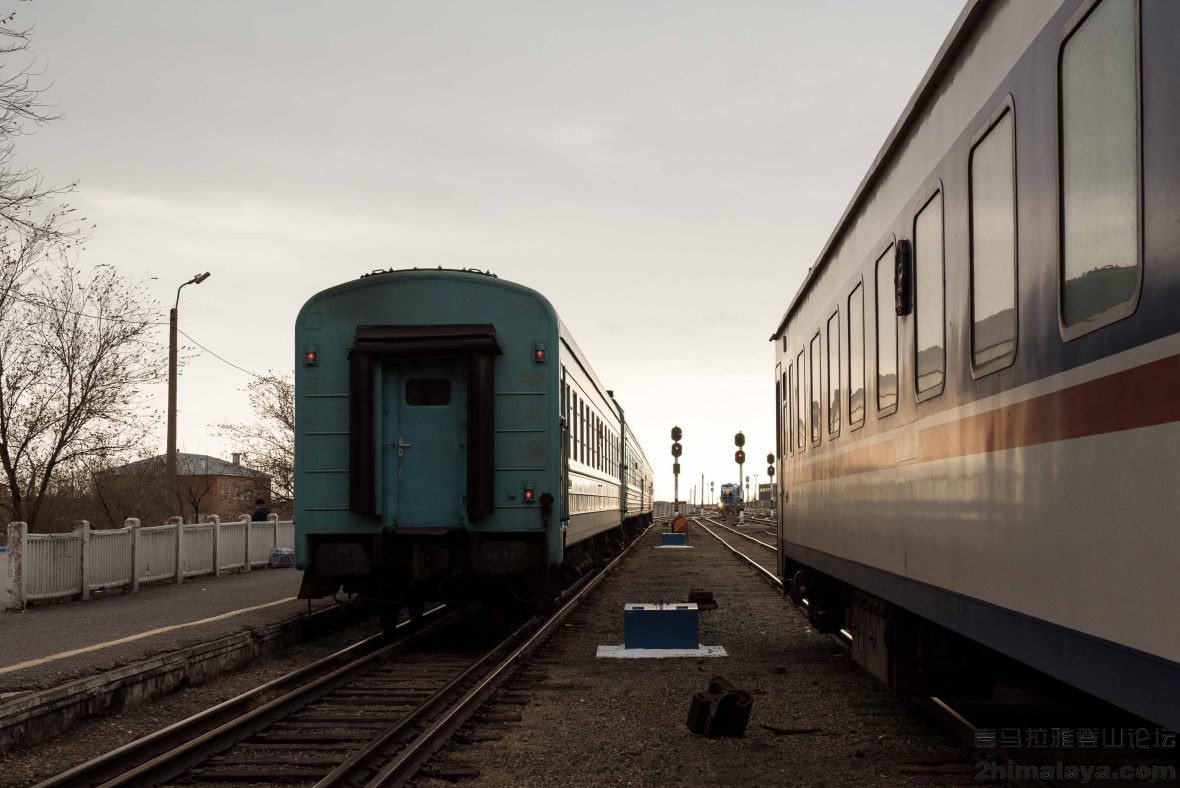 「世界」MonishaRajesh-一位乘坐80趟火车环游世界的女性