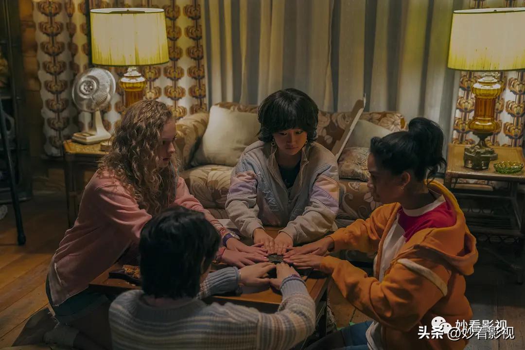 青少年恐怖电影——《我最好的朋友会驱魔》